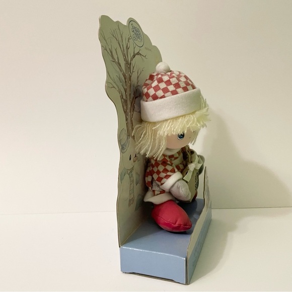 Vintage 1991 Applause Precious Moments Winter Bird Seed Feeding Girl Doll - Picture 9 of 12